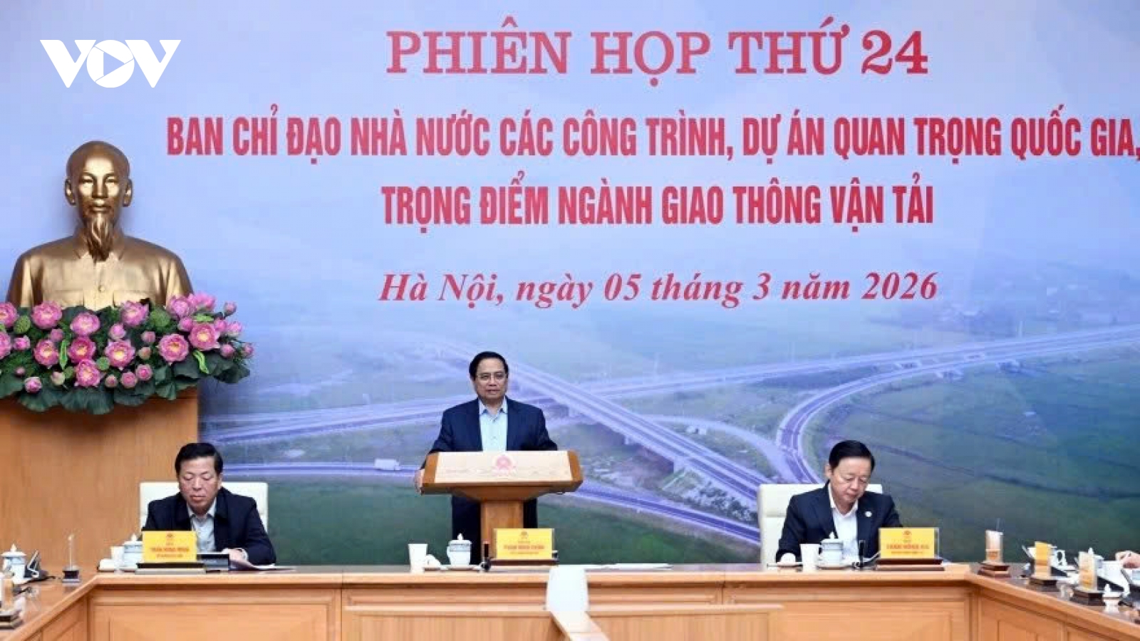 PM pushes for faster progress on national key transport projects